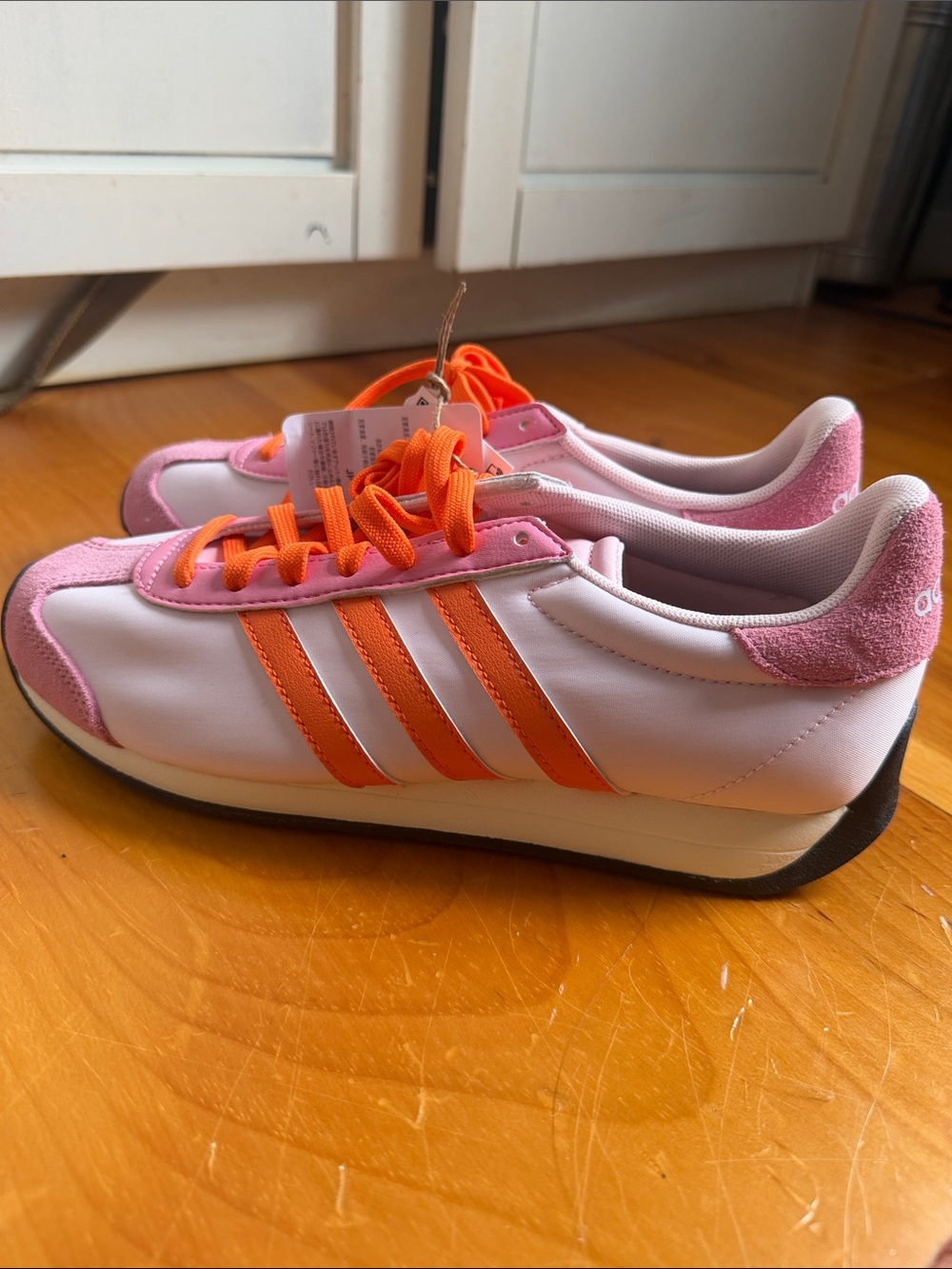 adidas Runvista Pink Orange Sneakers US 7 NWT